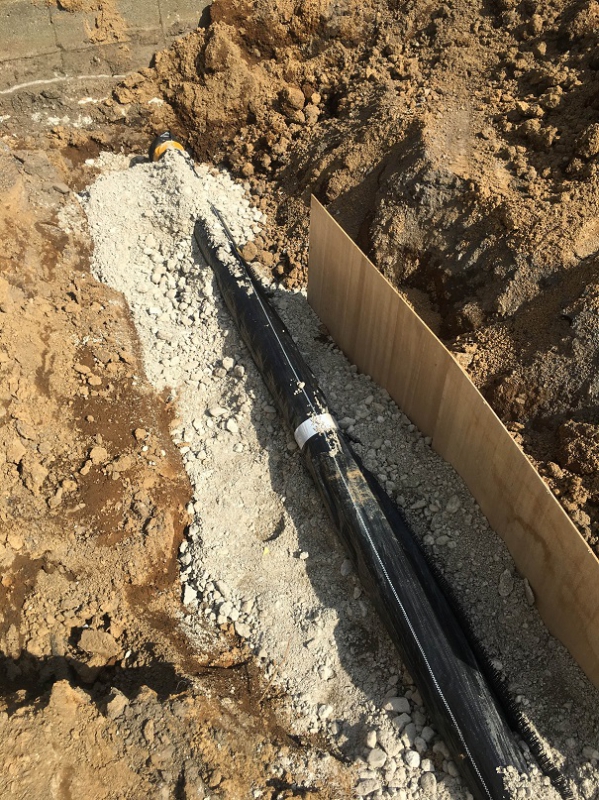 目詰まり防止用のシートを巻いて埋設。