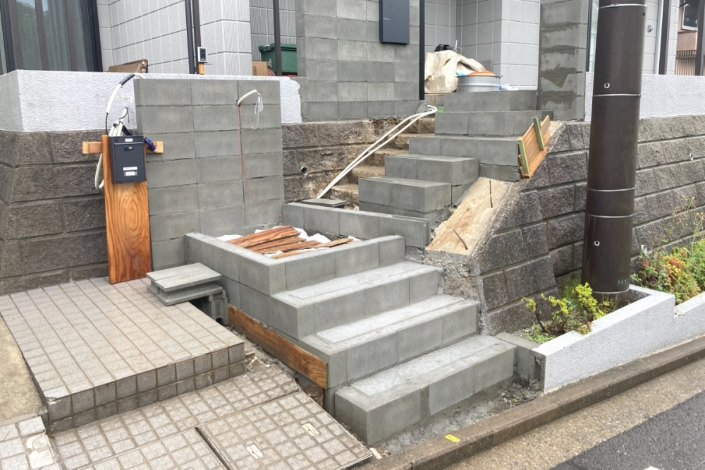 アプローチ階段の新設