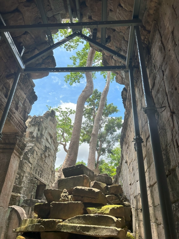 修復途中の遺跡