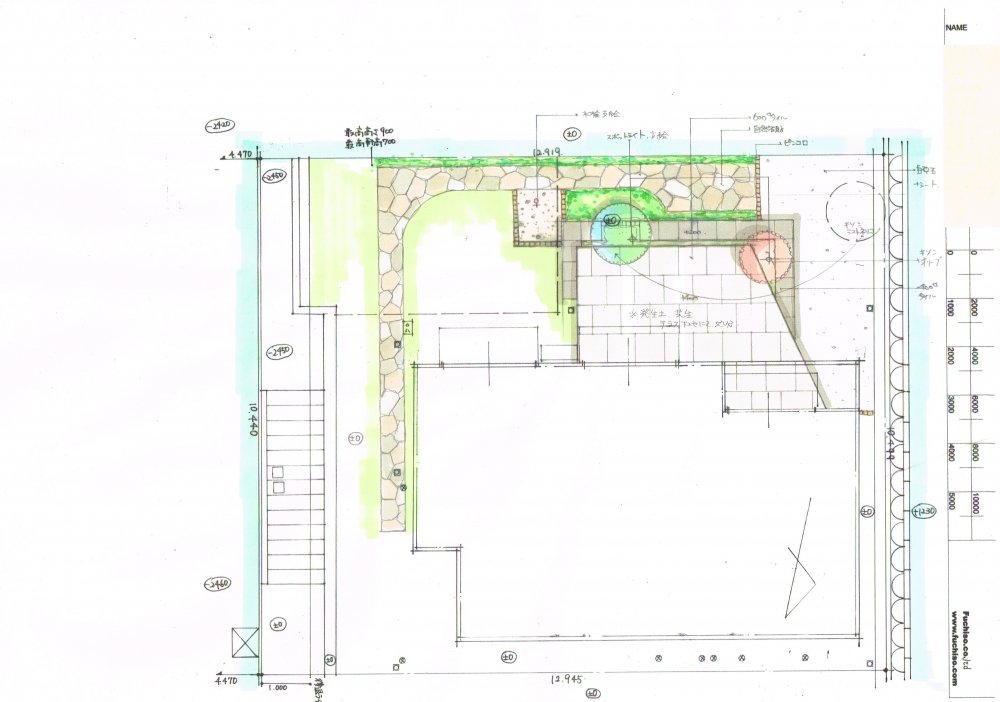 No.1035：タイルデッキと芝生スペース、 用途で使い分け