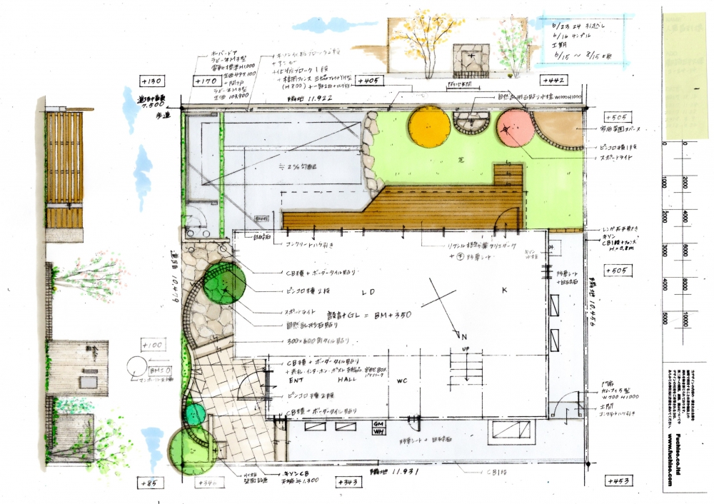 No.1115：曲線を描く縦型ボーダータイル門柱のアプローチ