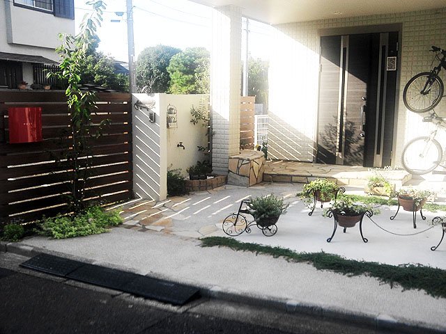 Total Design Exterior with Greenery