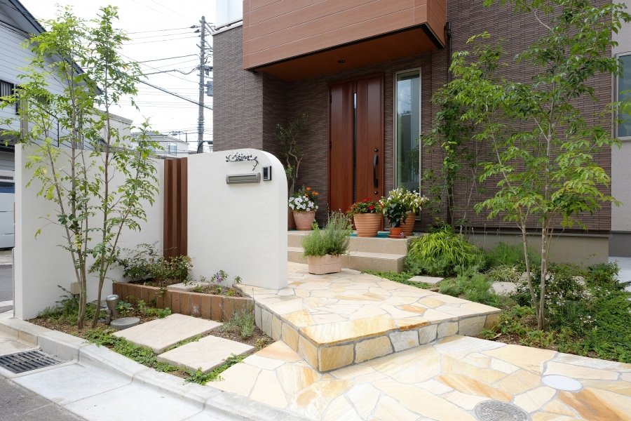 Stone Veneer Floors<br>and Garden Plants