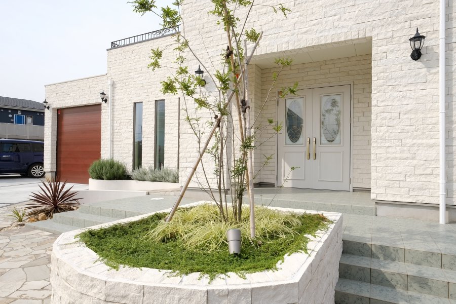 Natural Elegance European Open Exterior