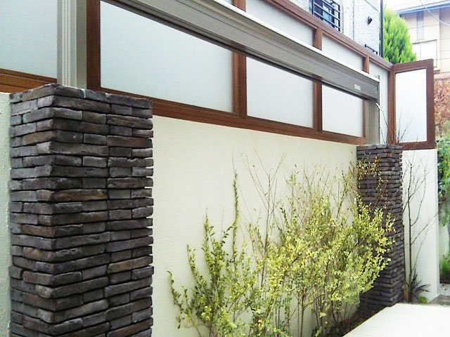 Renovation Wall as Screen Along Boundary to Adjacent Site