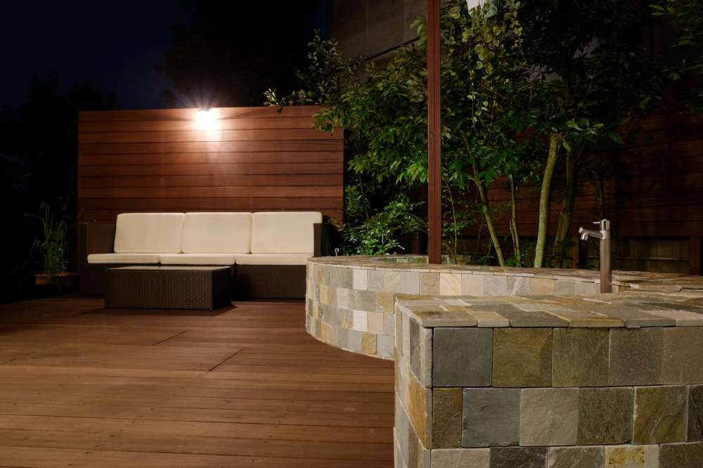 夜空を眺めながらくつろげる空間