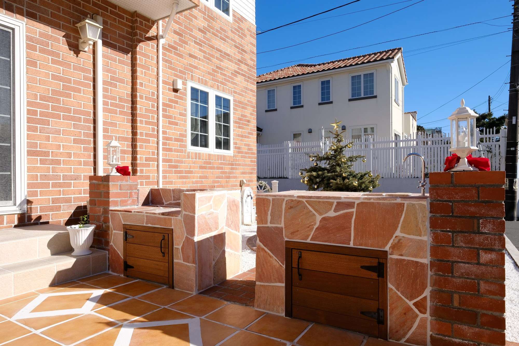 ガーデンキッチンとバーベキュウコンロ用作業台