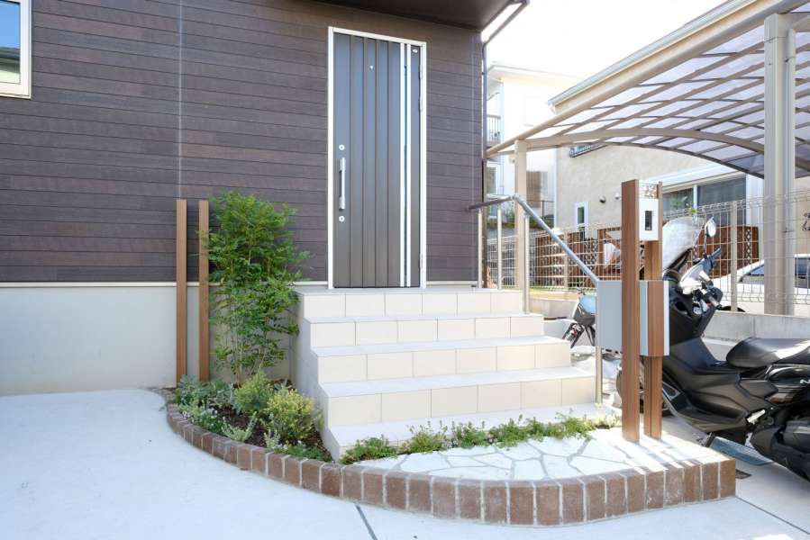 正面から見た外構デザイン