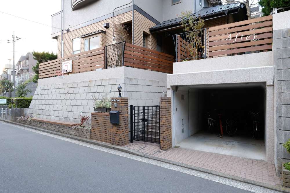 明るく落ち着いた雰囲気の外構