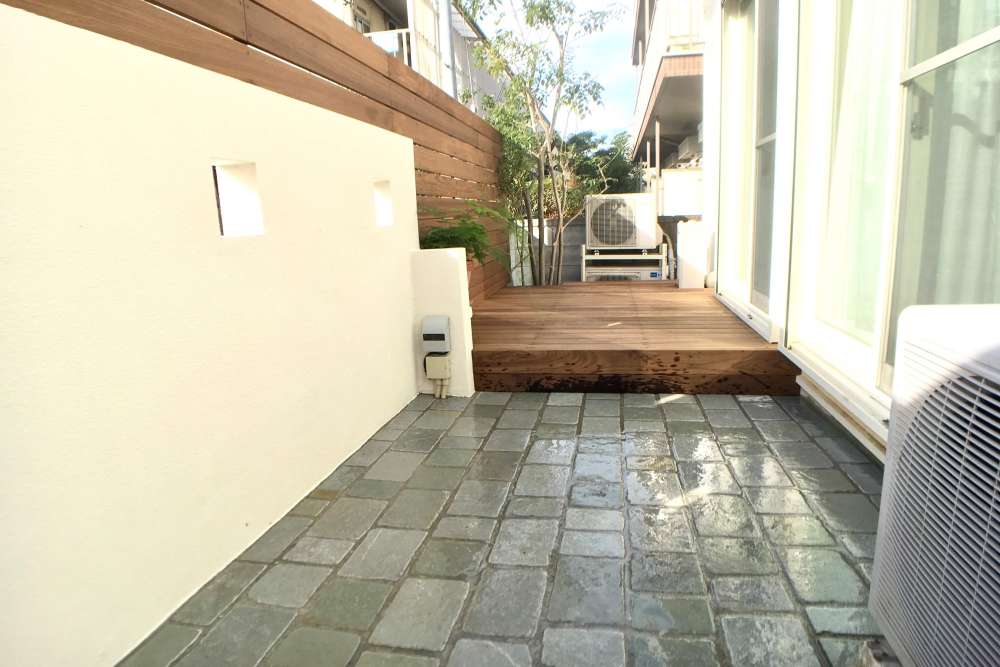 ジャープルストーン(コタブルー)乱尺石張り