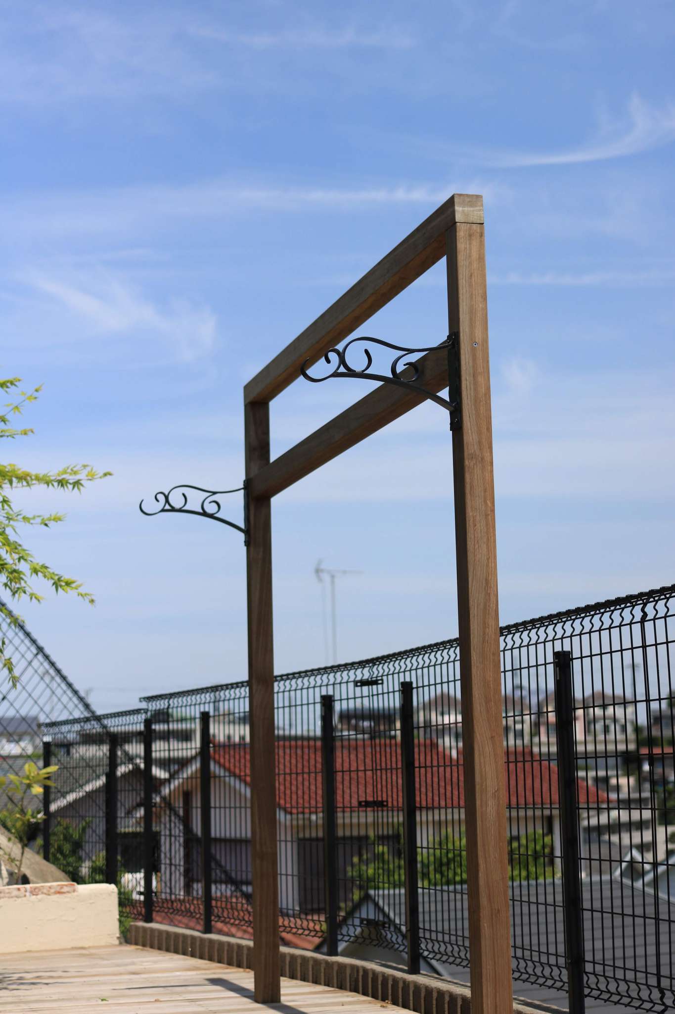 鳥居型の洗濯物干しとアイアン鋳物のフック