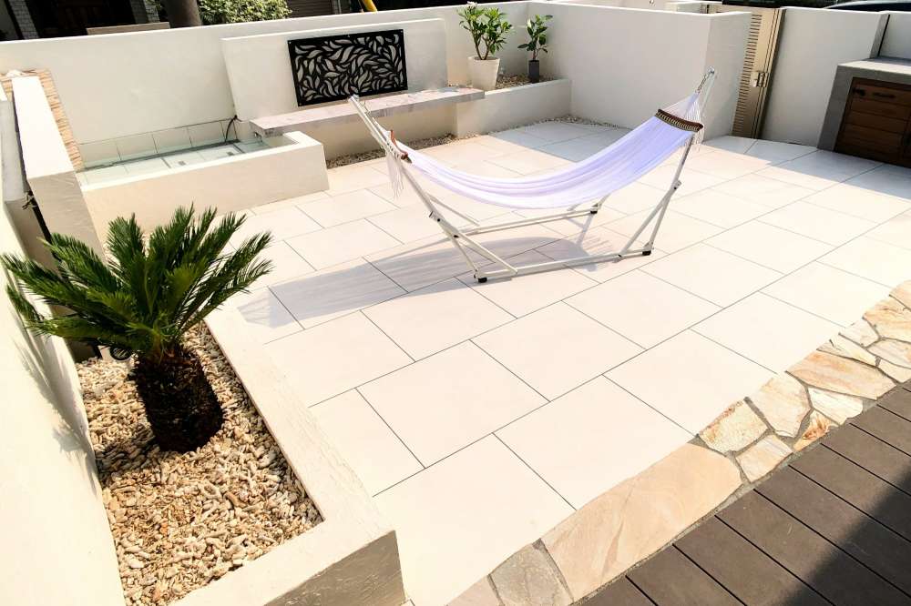 多目的なタイルデッキ