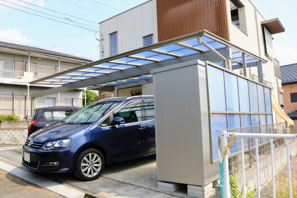 サイドパネルと物置