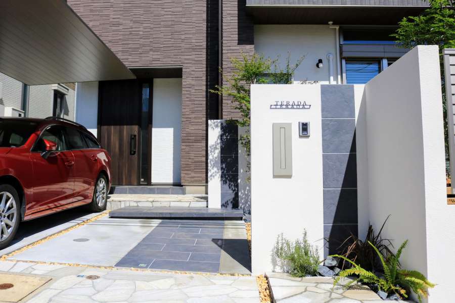 前後で対の合わせ壁。