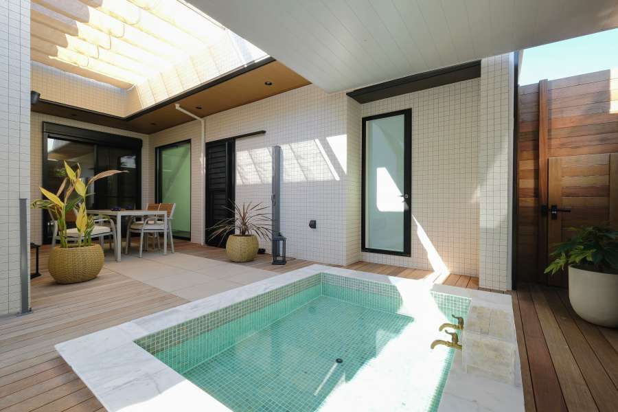 タイルデッキに関する外構の施工事例