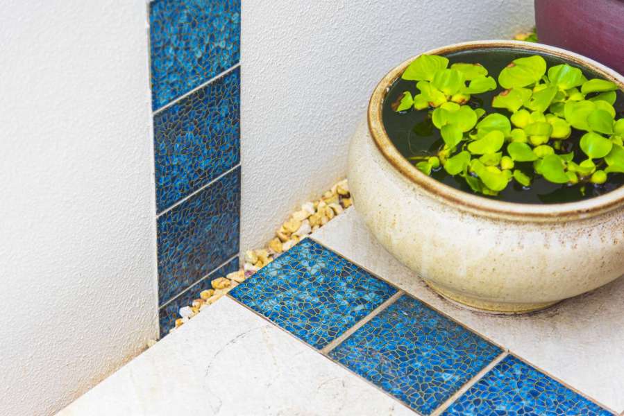 青色のモザイクタイル