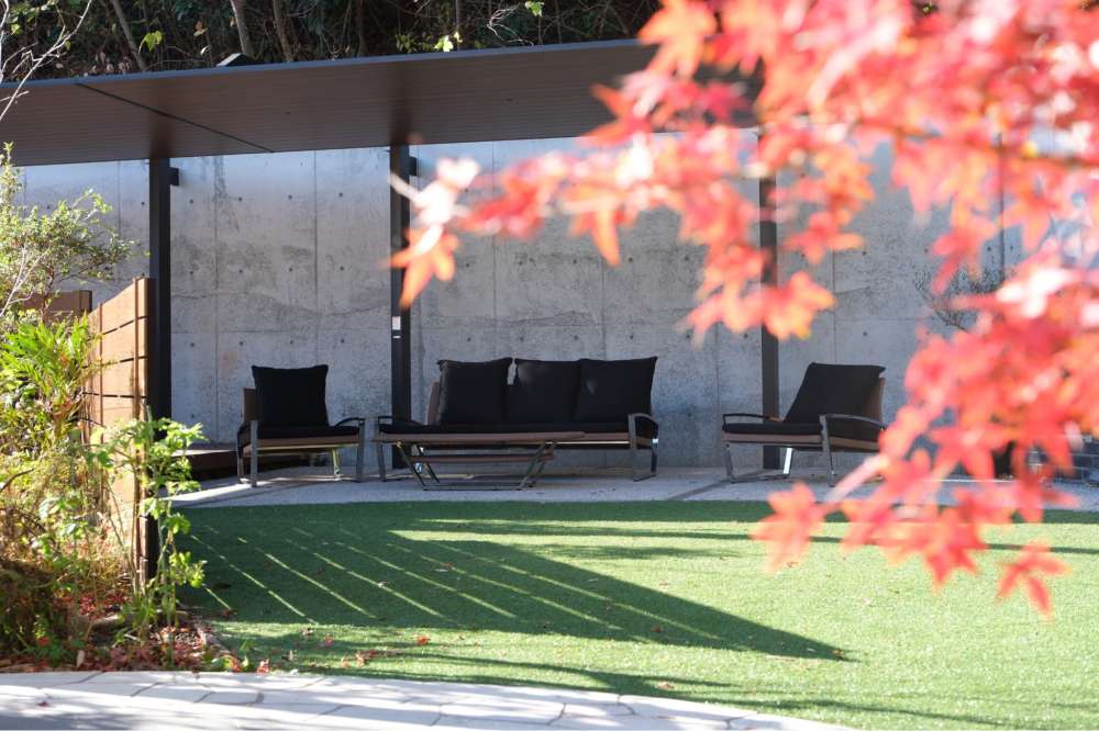 アウトドアオフィスを兼ねたリビング