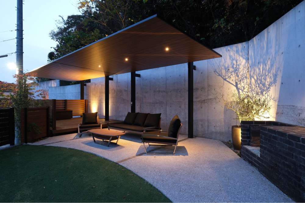 ワーケーションオフィスを兼ねたアウトドアリビング
