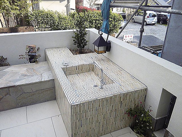 ブラケットライト、水栓台