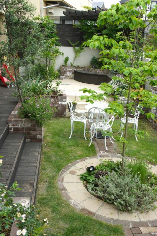 イギリスを想わせるパティオ