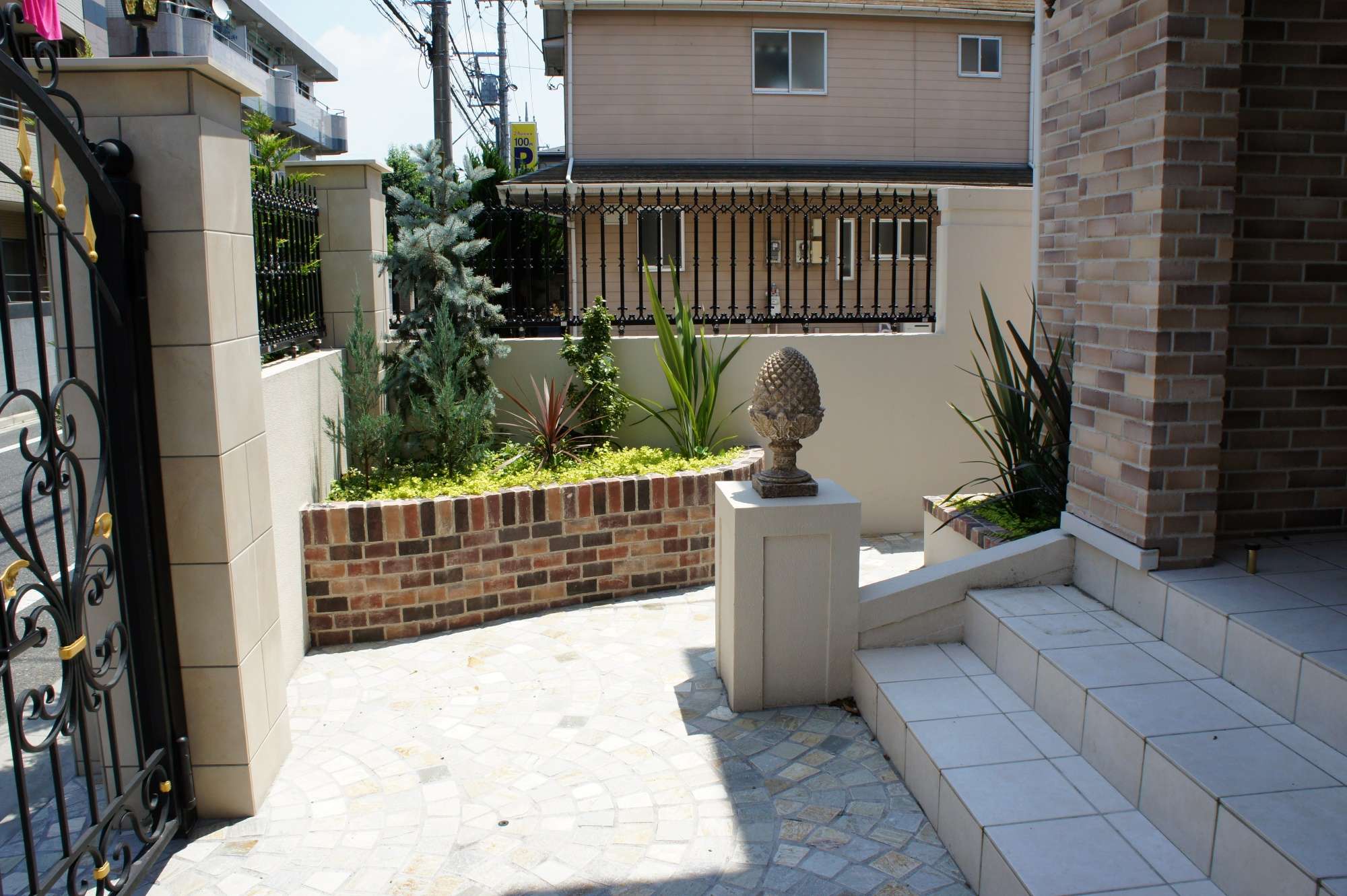 オーナメントのあるアプローチ