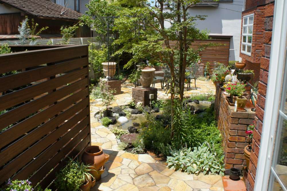 洋庭、ウッドフェンス