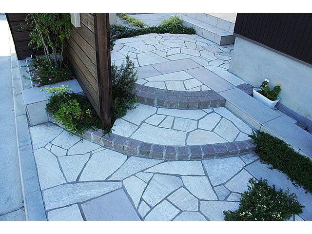 草目地、緑、タイル、石、レンガ、階段