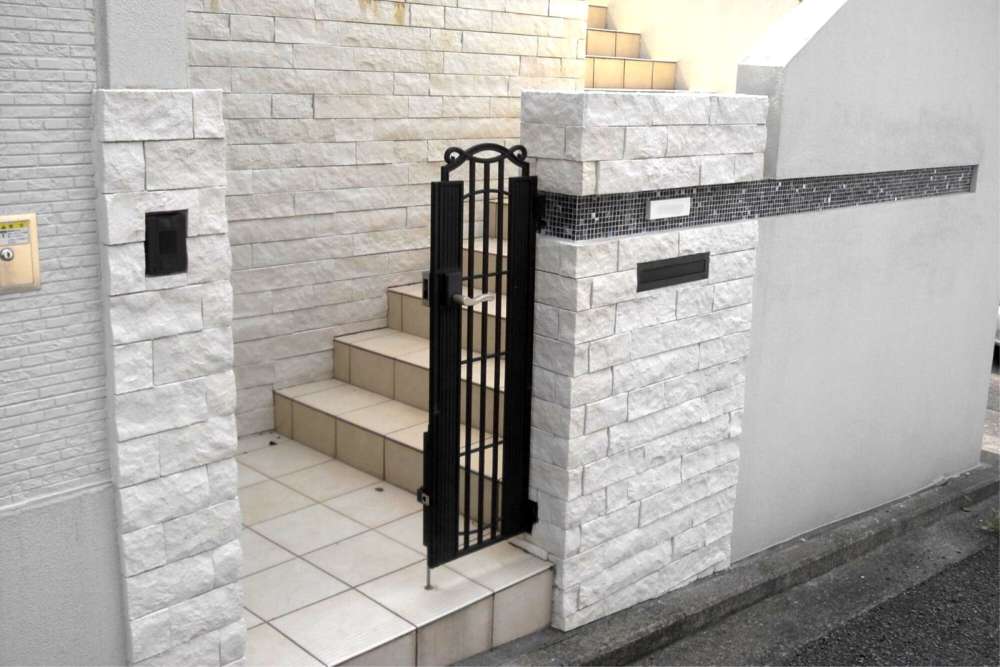 モノトーンな外構